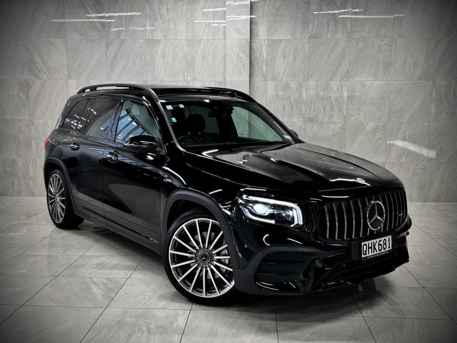 Mercedes-AMG GLB 35 — Dream Drives chauffeur fleet, obsidian black