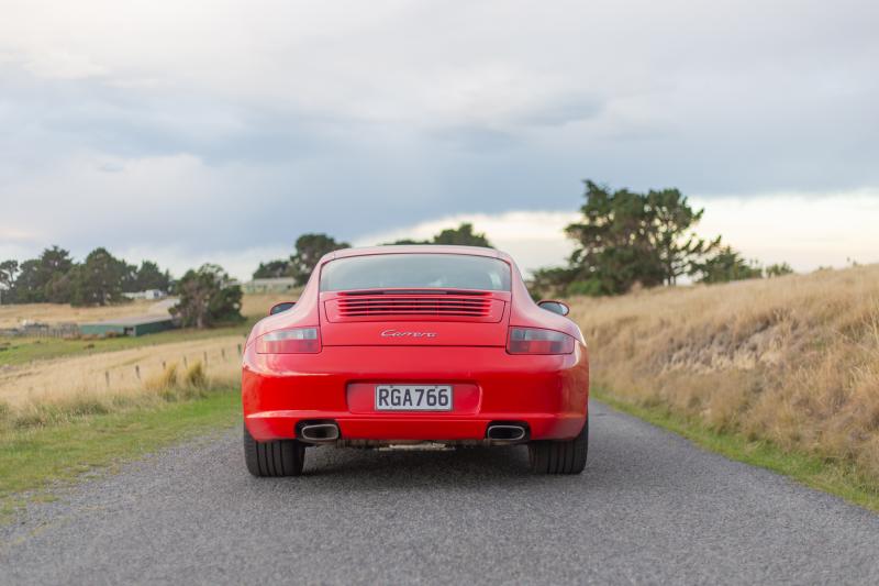 Porsche 911 Carrera